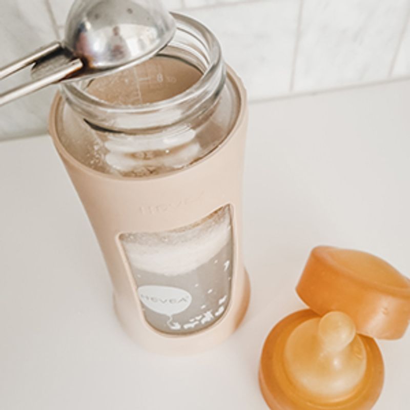 Tåteflaske 250 ml Sand - Glass & Naturgummi | Hevea